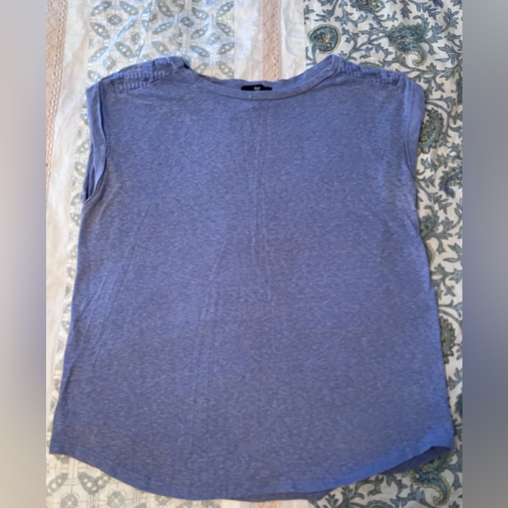 Gap lightweight periwinkle short sleeve top